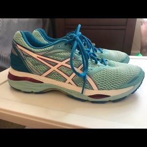 ASICS Gel-Cumulus 18